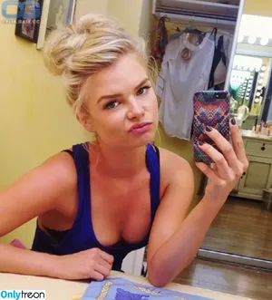 Kelli Goss / kelligoss nude photo #0022