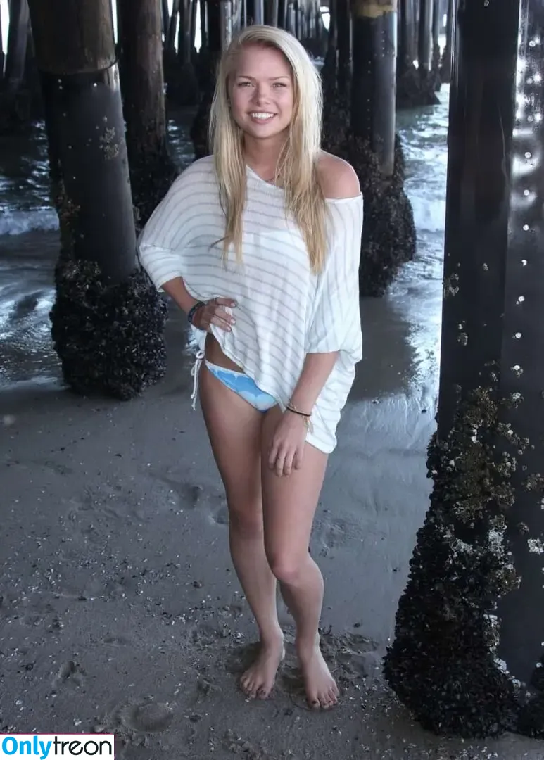 Kelli Goss nude photo #0031 (kelligoss)
