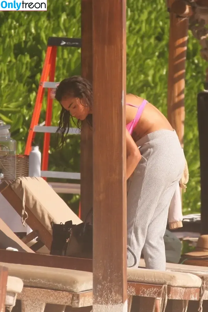 Kelly Gale nude photo #0897 (kellybellyboom / kellygale)