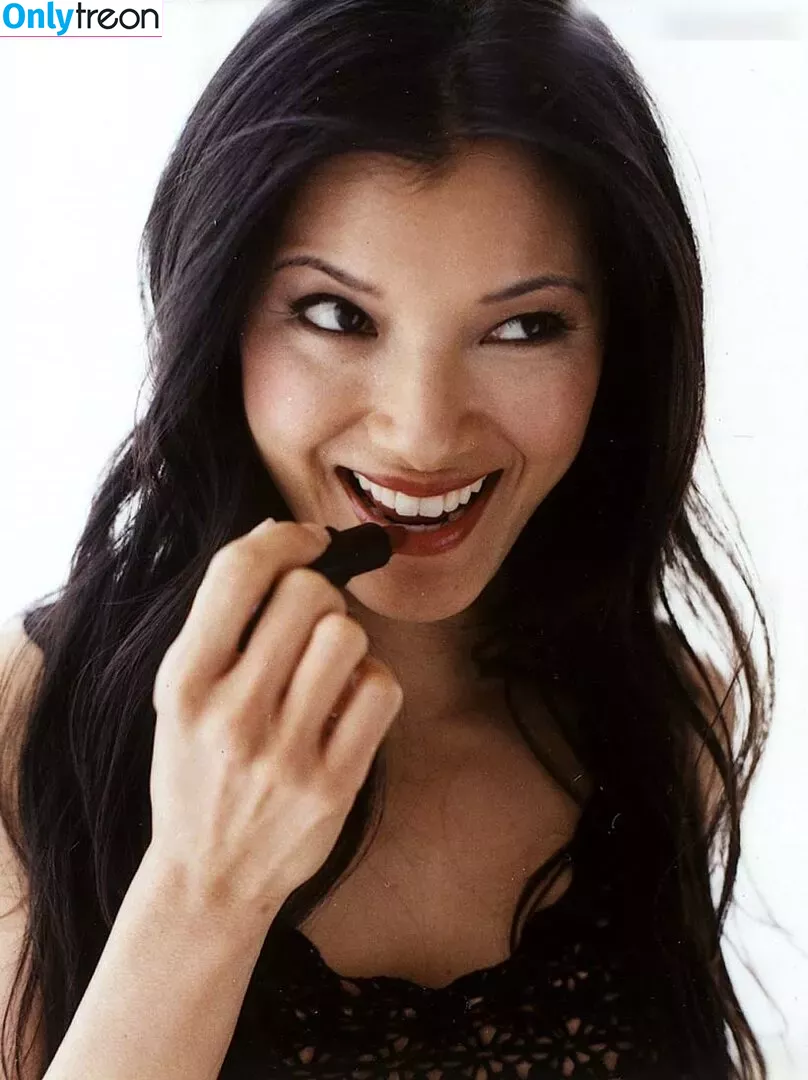 Kelly Hu голая photo #0184 (33edge / kellyhu)