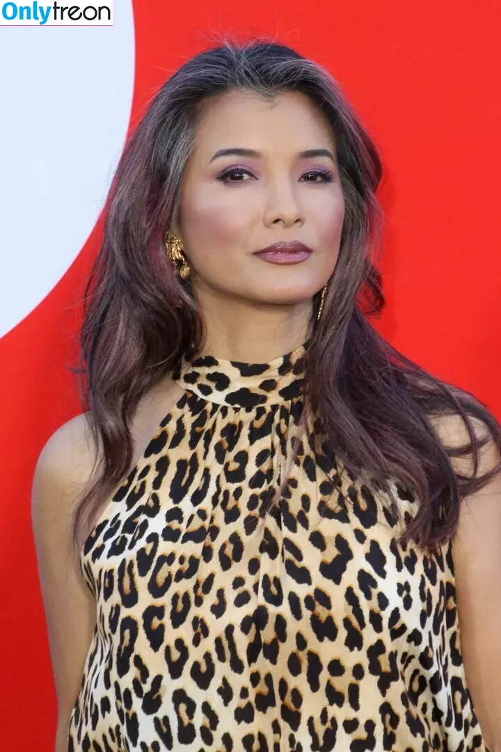 Kelly Hu голая photo #0252 (33edge / kellyhu)