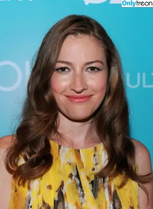 Kelly MacDonald / kellymacdonalduk nude photo #0002