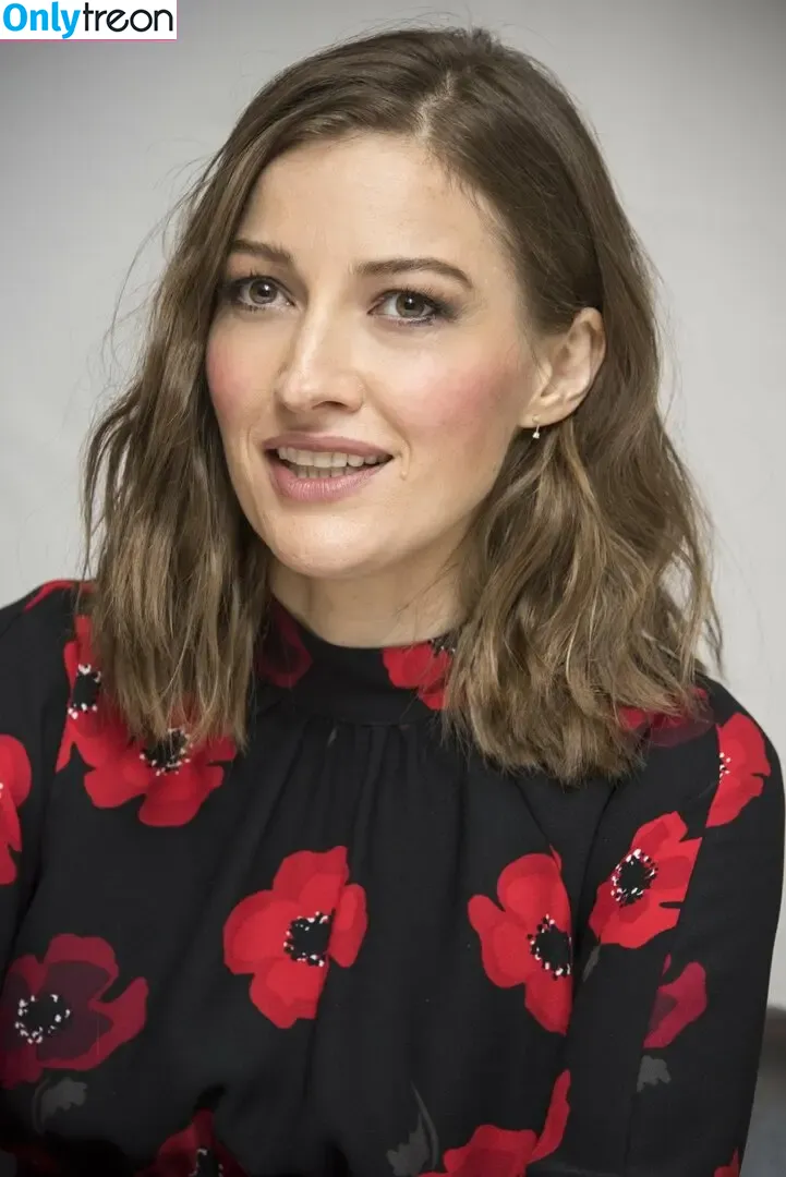 Kelly MacDonald nude photo #0004 (kellymacdonalduk)