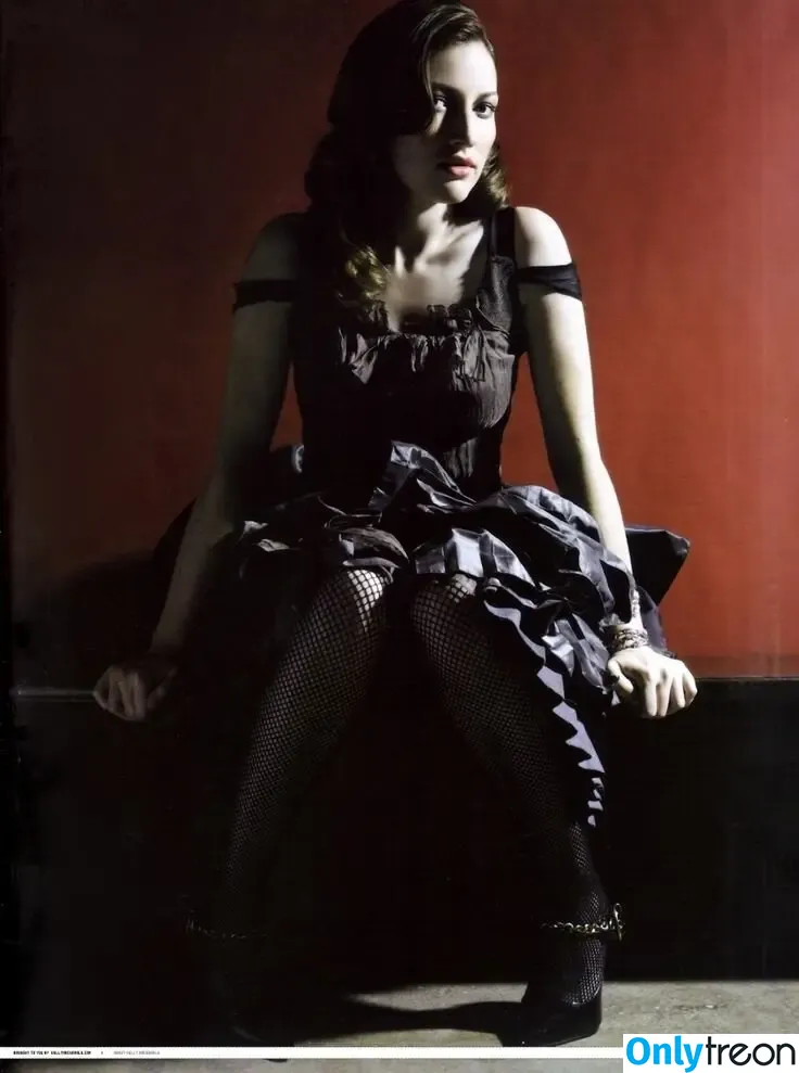 Kelly MacDonald nude photo #0007 (kellymacdonalduk)