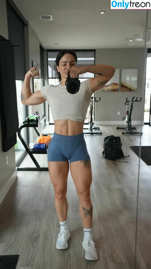 Kelly Matthews nude photo #0010 (kellylmatthews)
