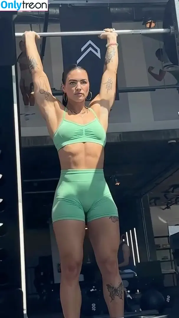 Kelly Matthews голая photo #0012 (kellylmatthews)