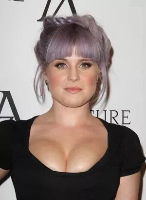 Kelly Osbourne / KellyOsbourne nude photo #0025