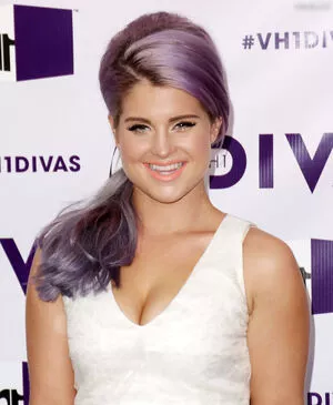 Kelly Osbourne / KellyOsbourne nude photo #0056