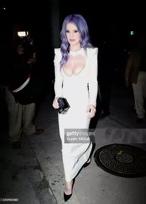 Kelly Osbourne / KellyOsbourne nude photo #0138