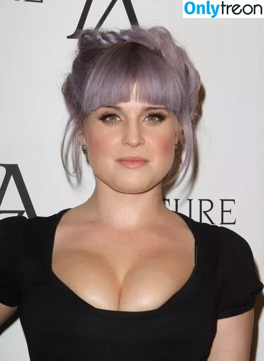 Kelly Osbourne nude photo #0025 (KellyOsbourne)