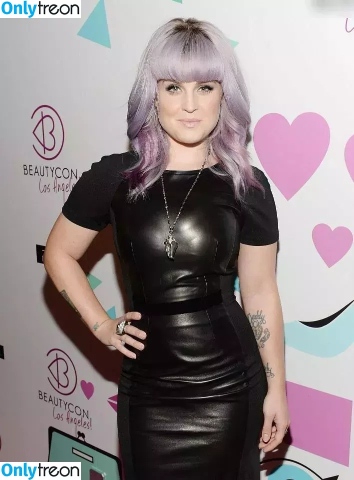 Kelly Osbourne nude photo #0036 (KellyOsbourne)