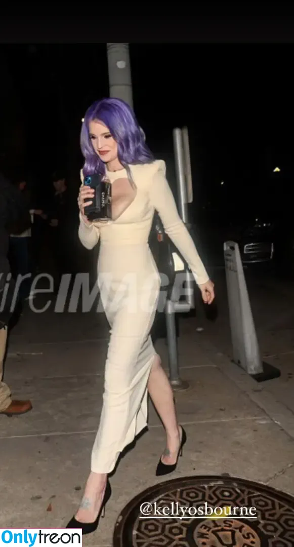 Kelly Osbourne nude photo #0161 (KellyOsbourne)