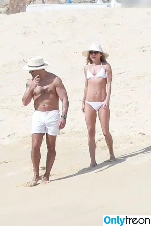 Kelly Ripa nude photo #0031 (kellyripa)