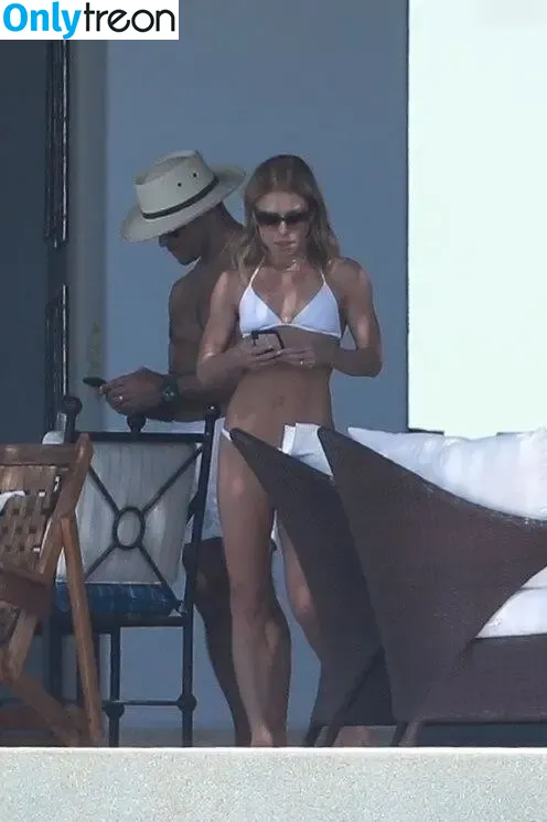 Kelly Ripa голая photo #0040 (kellyripa)