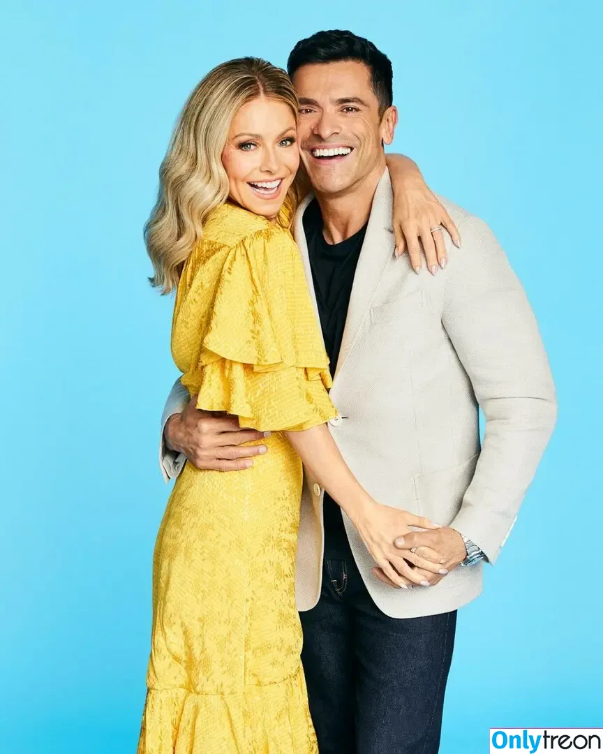 Kelly Ripa голая photo #0085 (kellyripa)