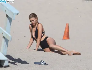 Kelly Rohrbach / kellyrohrbach nude photo #0164