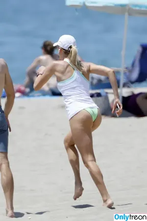 Kelly Rohrbach / kellyrohrbach nude photo #0188