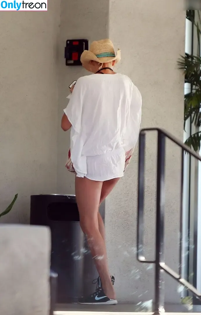 Kelly Rohrbach nude photo #0110 (kellyrohrbach)