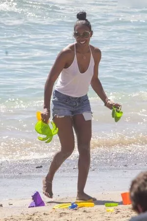 Kelly Rowland / kellyrowland / morenapieldefuego nude photo #0062