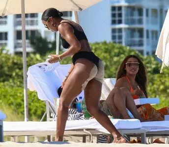 Kelly Rowland / kellyrowland / morenapieldefuego nude photo #0094