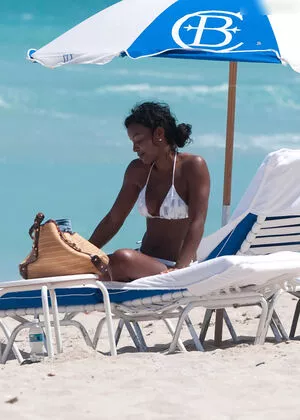 Kelly Rowland / kellyrowland / morenapieldefuego nude photo #0136