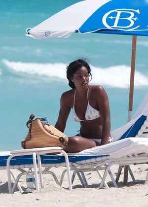Kelly Rowland / kellyrowland / morenapieldefuego nude photo #0151