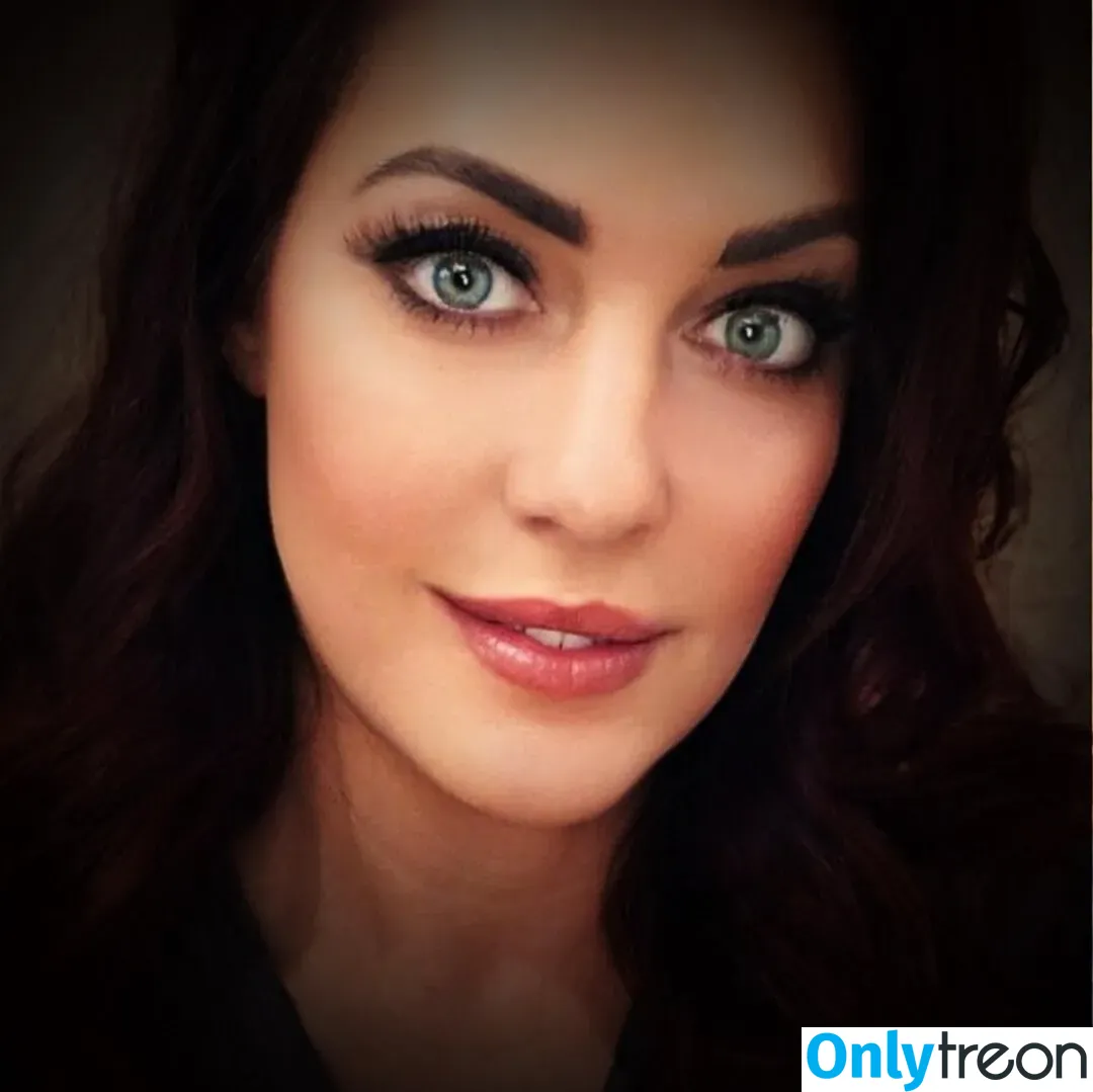 KellyK nude photo #0059 (kellyk11 / kellykeegs / kellyknurse / kellyy.k1)