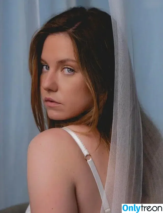 KellyMissesvlog nude photo #0008 (ajandkelz)