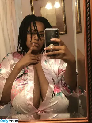 Kellymoonstone / Afr0dyte / kyelloscuro nude photo #0010