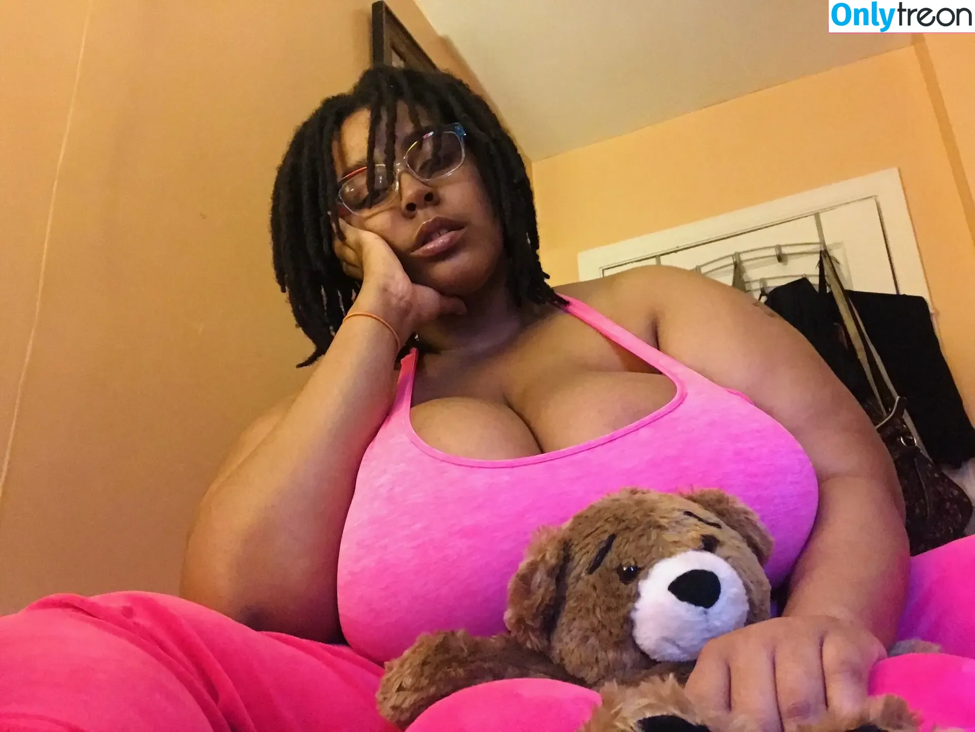 Kellymoonstone nude photo #0009 (Afr0dyte / kyelloscuro)