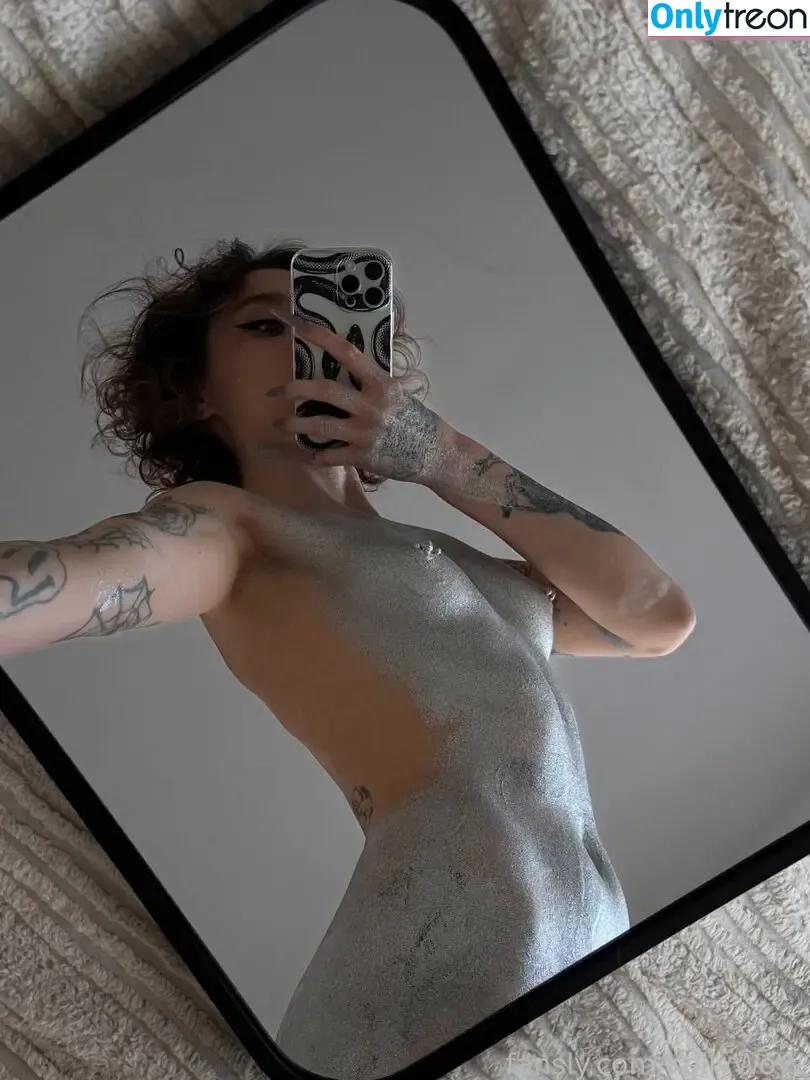 KellyWoW nude photo #0036 (KellyWoW)