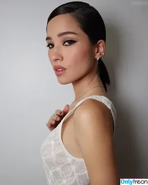 Kelsey Asbille Chow / kelseyasbille nude photo #0020