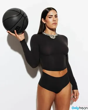 Kelsey Plum WNBA Star / kelseyplum10 nude photo #0017