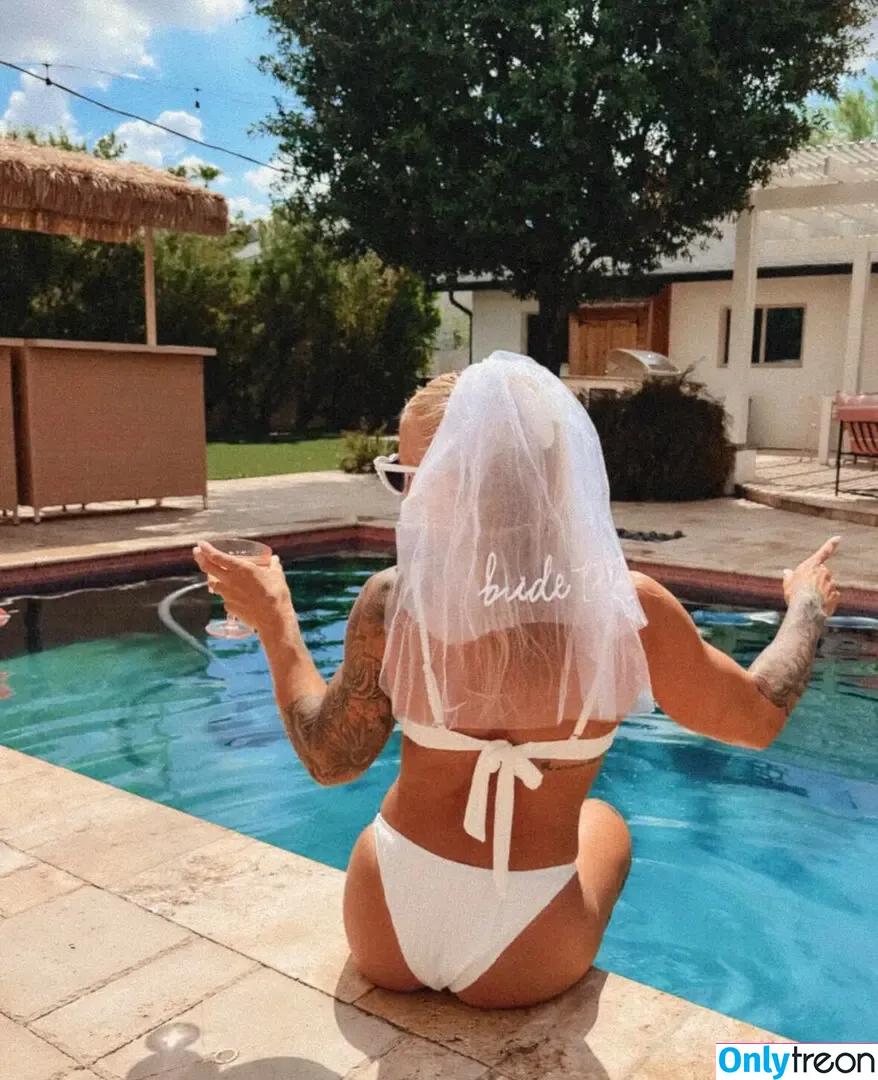 Kelskiel nude photo #0027 (kelsicherry)