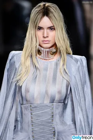 Kendall Jenner / KendallJenner nude photo #4223