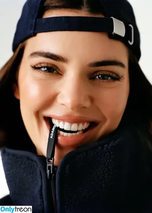 Kendall Jenner / KendallJenner nude photo #4320
