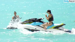 Kendall Jenner / KendallJenner nude photo #4332