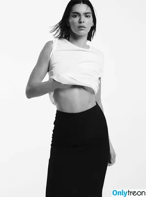 Kendall Jenner / KendallJenner nude photo #4362