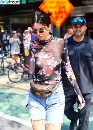 Kendall Jenner / KendallJenner nude photo #4403