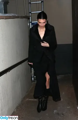 Kendall Jenner / KendallJenner фото голая #4435