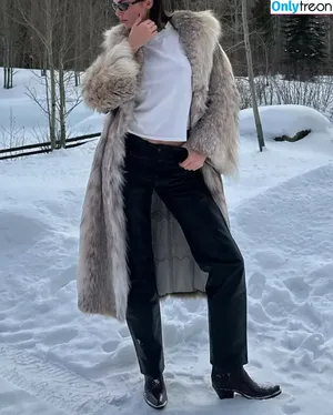 Kendall Jenner / KendallJenner фото голая #4446