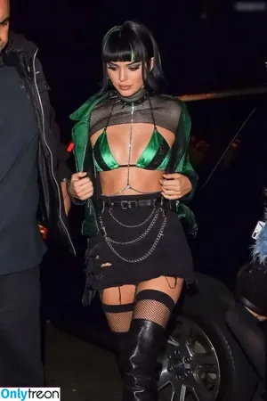 Kendall Jenner / KendallJenner фото голая #4454