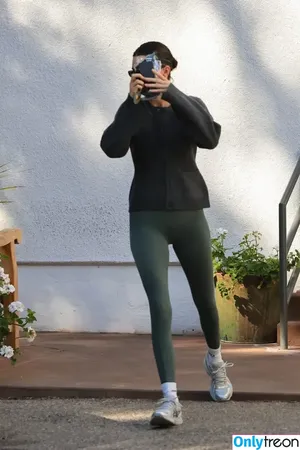 Kendall Jenner / KendallJenner фото голая #4469