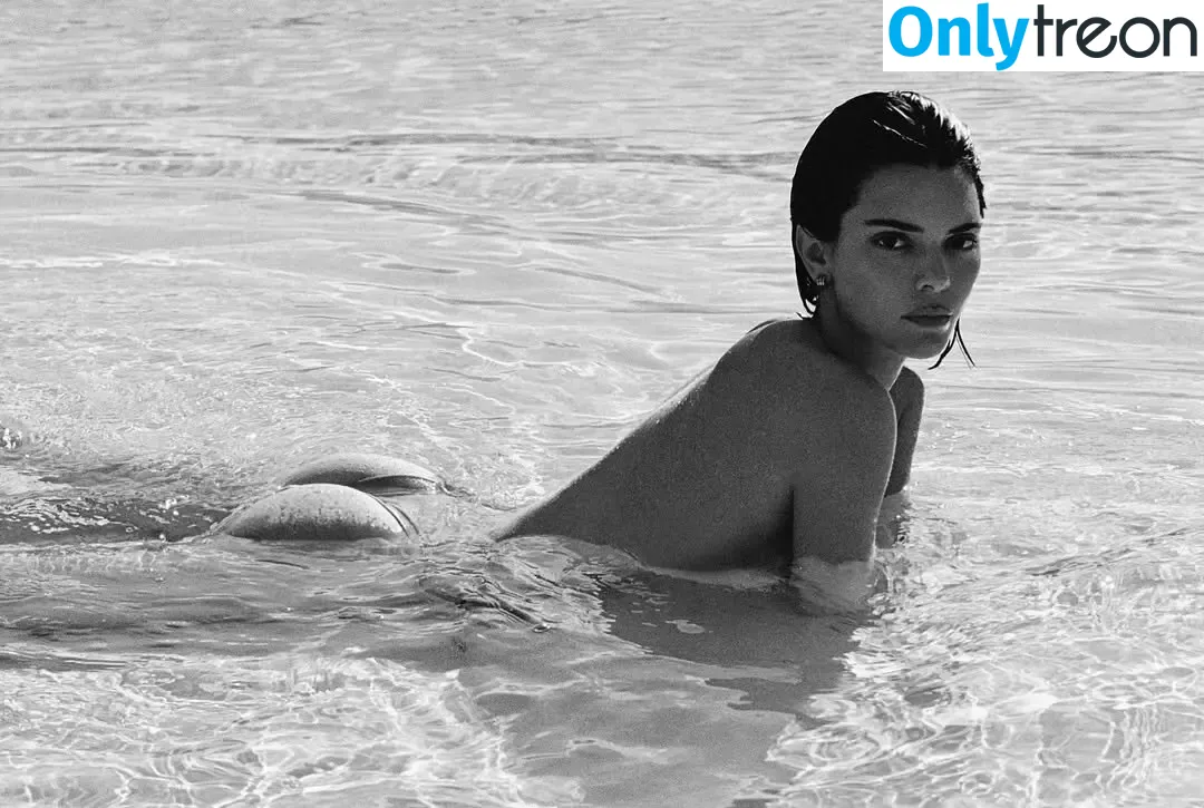 Kendall Jenner nude photo #4872 (KendallJenner)