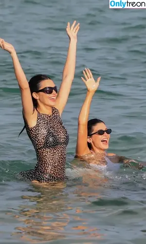 Kendall Jenner / KendallJenner nude photo #5101