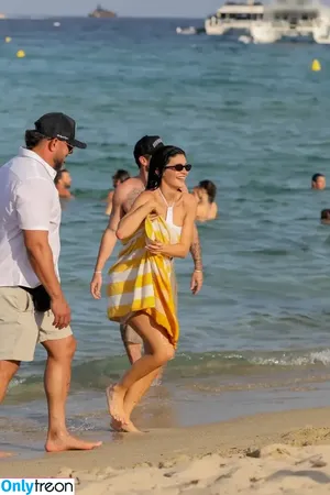 Kendall Jenner / KendallJenner nude photo #5108