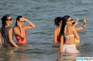 Kendall Jenner / KendallJenner nude photo #5112