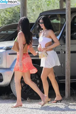Kendall Jenner / KendallJenner nude photo #5124