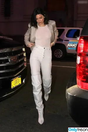 Kendall Jenner / KendallJenner nude photo #5140