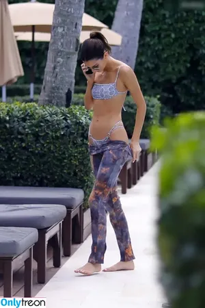 Kendall Jenner / KendallJenner nude photo #5210